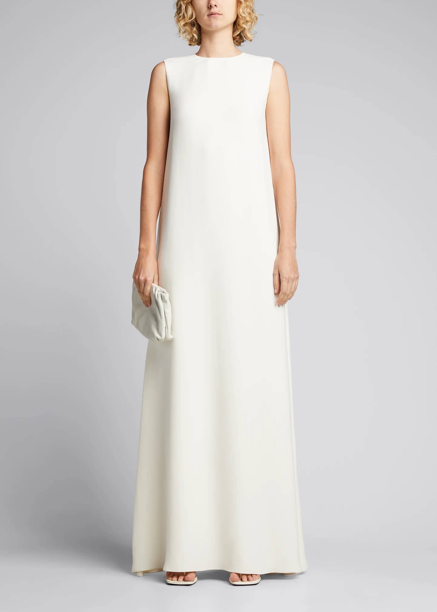 Great Outfits in Fashion History: Greta Lee in a Beautifully Shapeless  Cream Dress by The Row - Fashionista