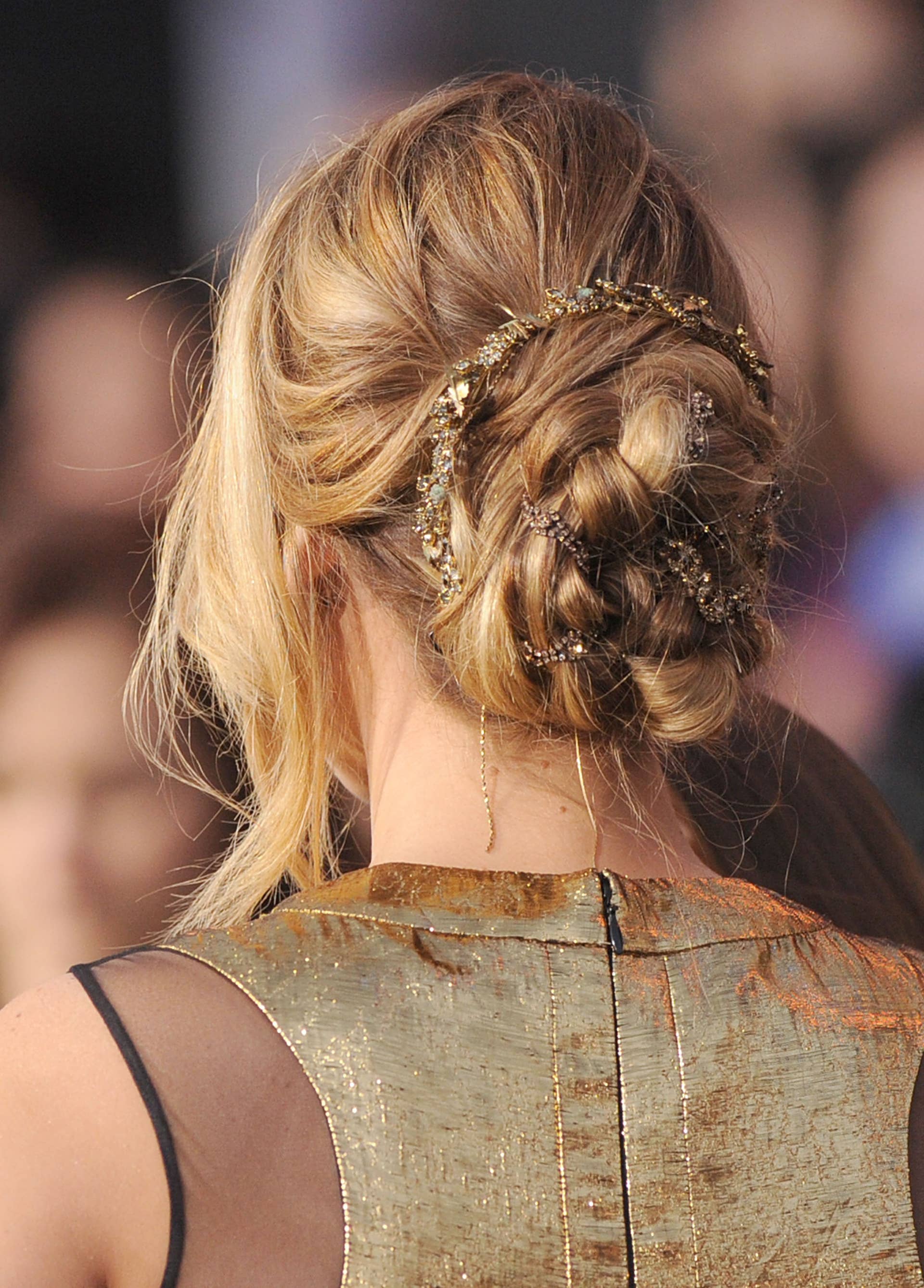 Great Outfits in Fashion History: Jennifer Lawrence in a Golden Prabal  Gurung Gown - Fashionista