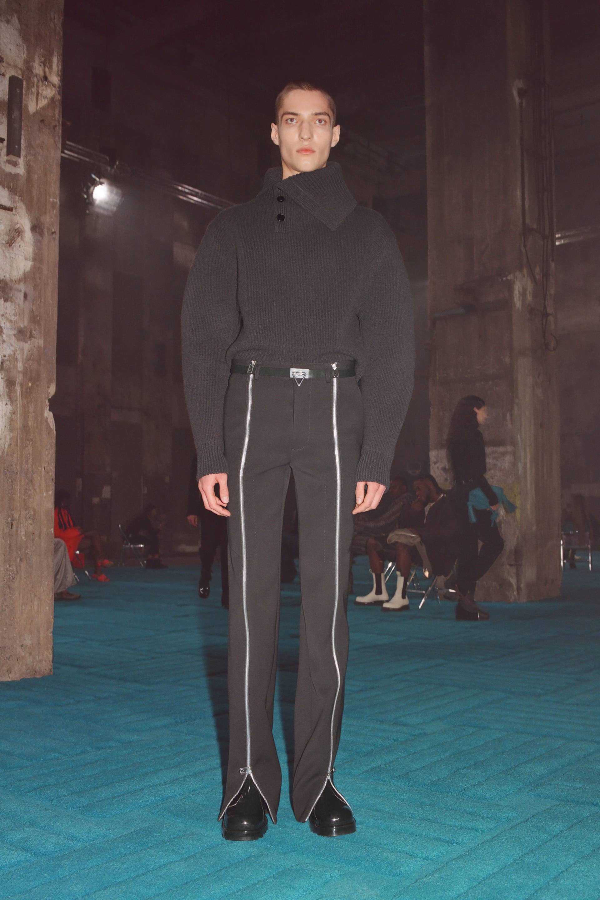 21aw BOTTEGA VENETA salon 02 ウールスラックス Bottega Veneta Finally Unveils Salon 02 Collection, a.k.a. Fall