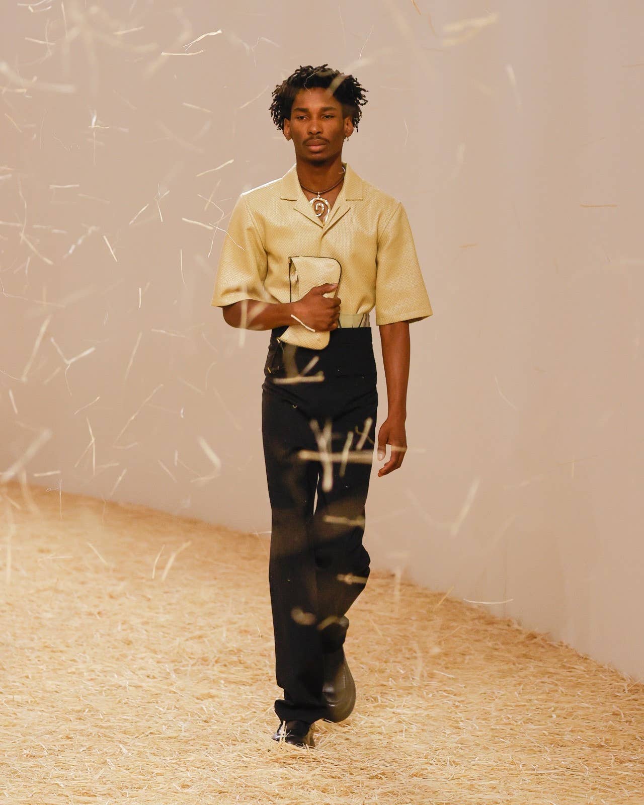 Jacquemus Doubles Down on Raffia for Spring 2023 