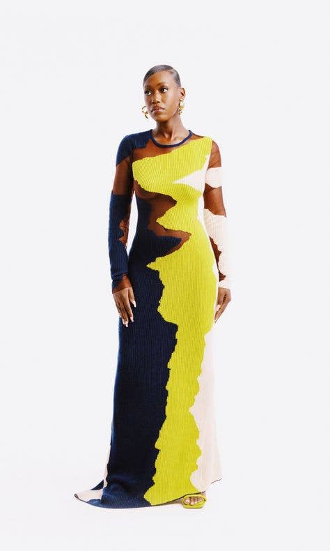 aaliyah black and yellow dress Introducing Behind The Look, where we break down ICONIC looks from our favorite celebs and give you the scoop on the details. Starting off with # Aaliyah at the 2000 MTV VMAs, where