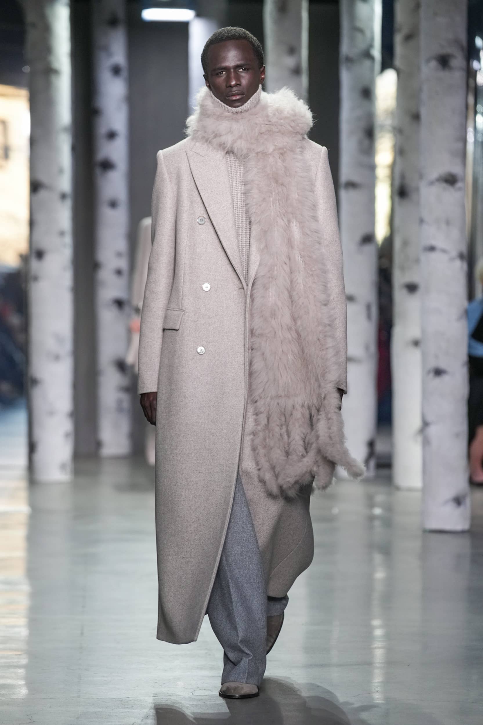 Michael Kors Leans Into the New Neutrals for Fall 2023 - Fashionista