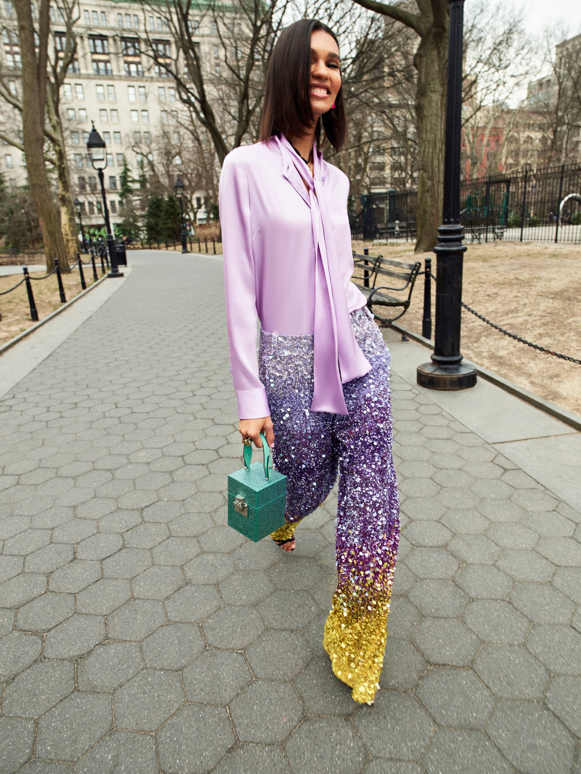 Oscar de la Renta Shows Floral Prints Are Beautiful in Any Stage