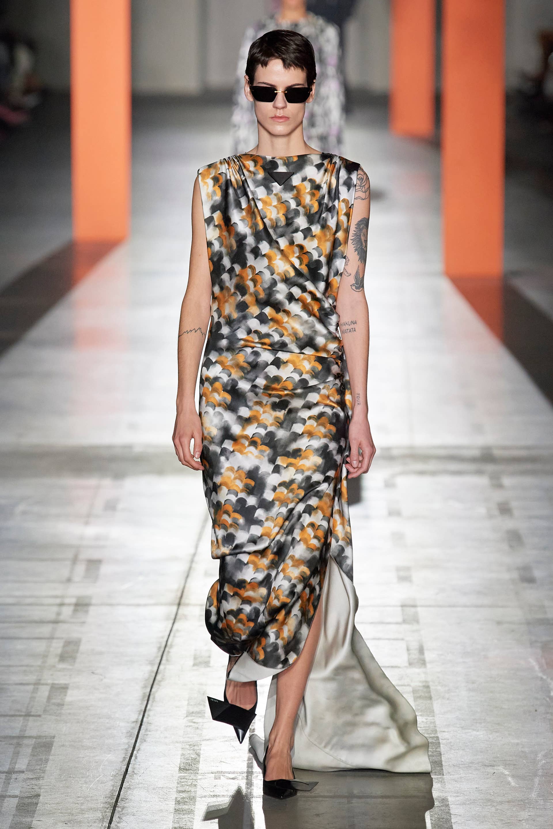 2023 dress fashion New York Fashion Week 2023: Carolina Herrera brings romance and grandeur from Wes Gordon at the Plaza Hotel, with Cinderella dresses and Empress Elisabeth of Austria-inspired designs