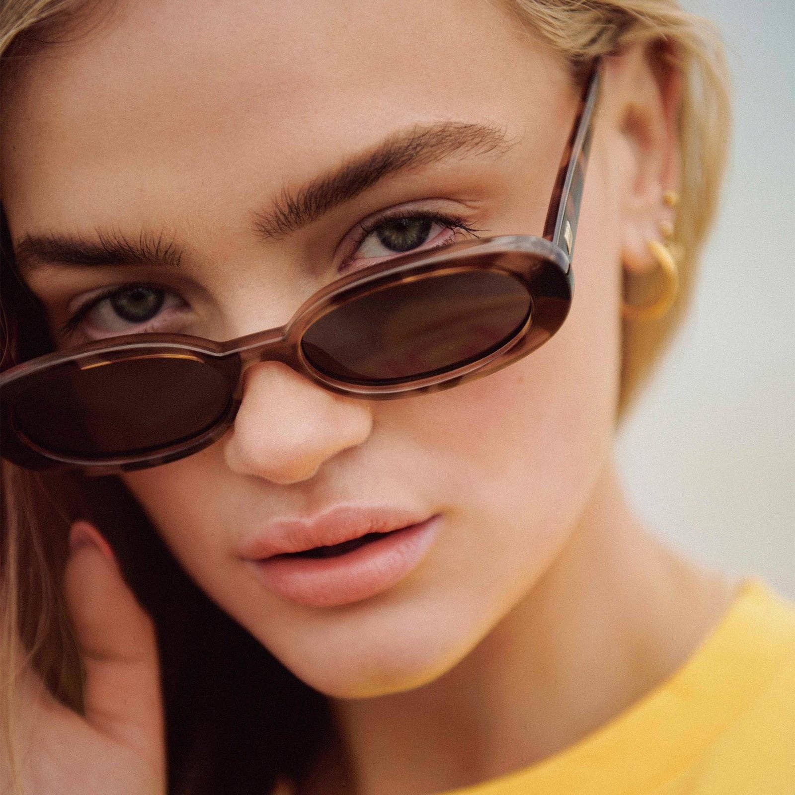 These Retro-Yet-Timeless Sunglasses Go With Everything 