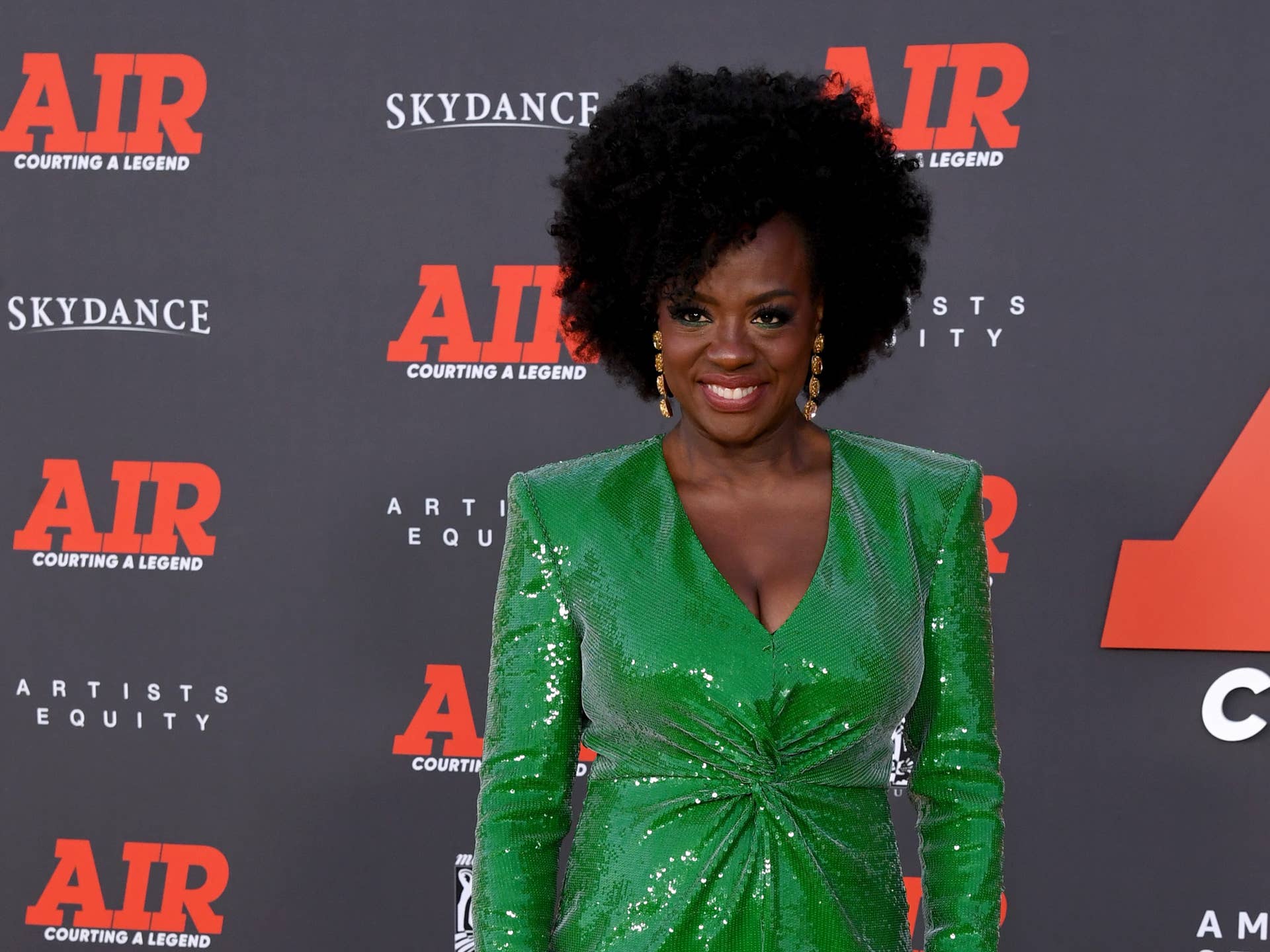 viola davis green dress V-neckline Satin Red Homecoming Dresses Short – loveangeldress main image 0