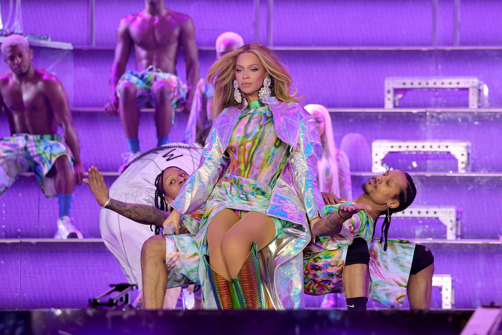 Beyoncé’s Colorist on Creating — and Maintaining — Vibrant Blonde Hair ...