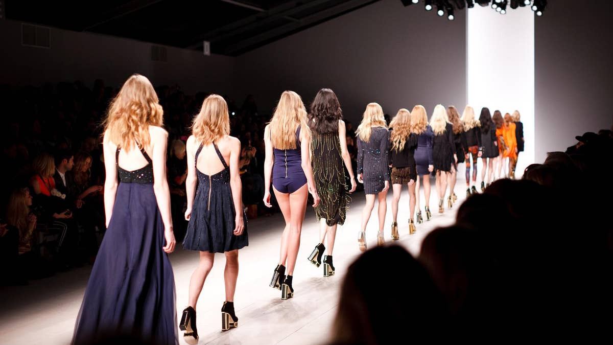 WITH FALCON Is Hiring An Assistant In Miami / Fort Lauderdale