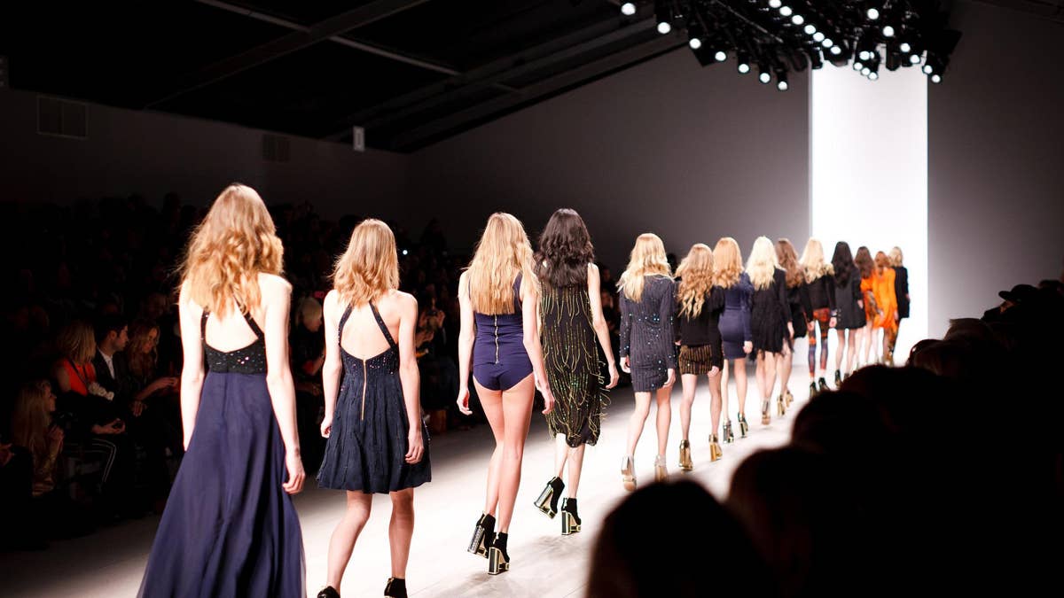 Celebrity Stylist Molly Dickson - LA Fashion Internship (May–September)