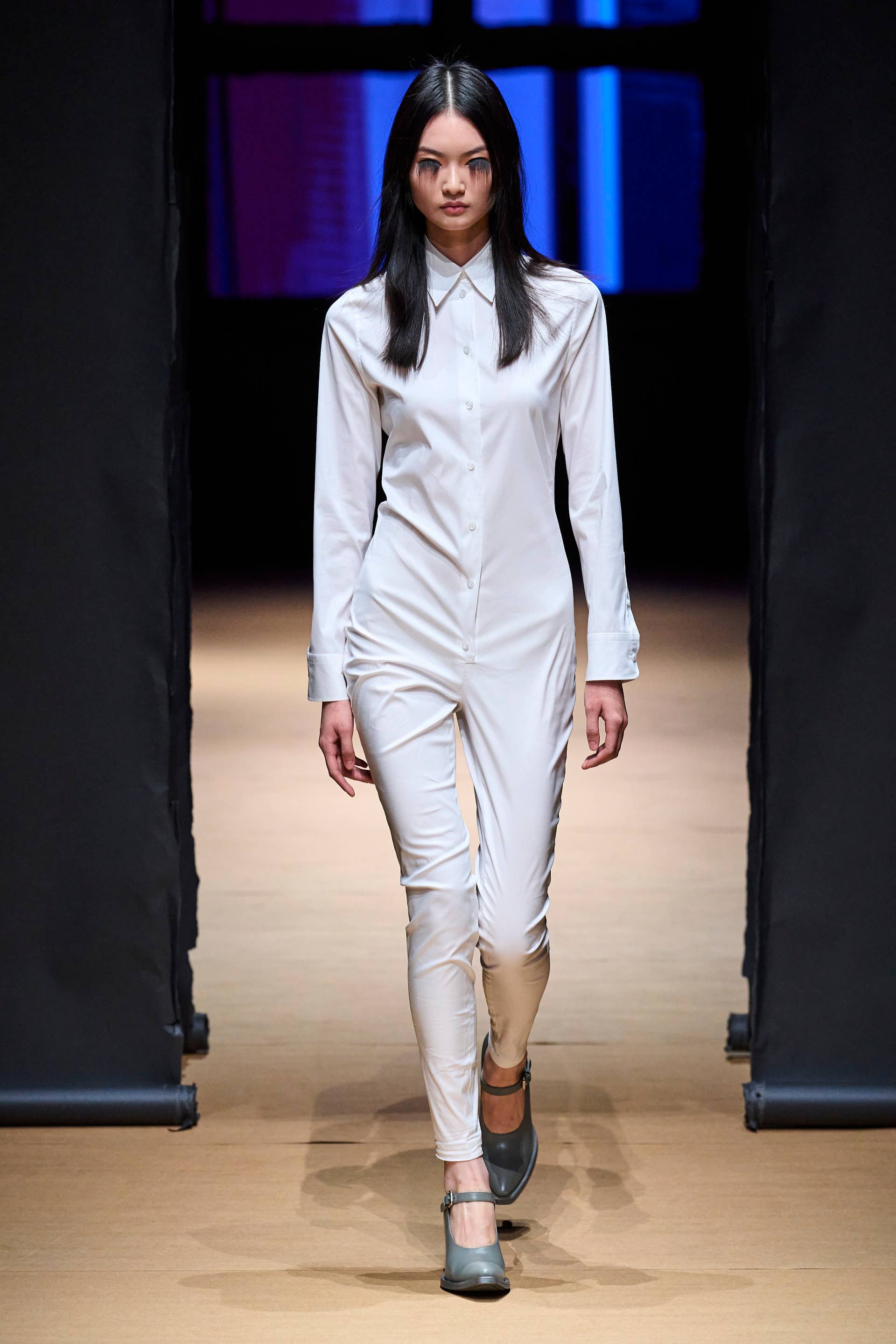 Prada Is Bringing Back Skinny Pants for Spring 2023 - Fashionista