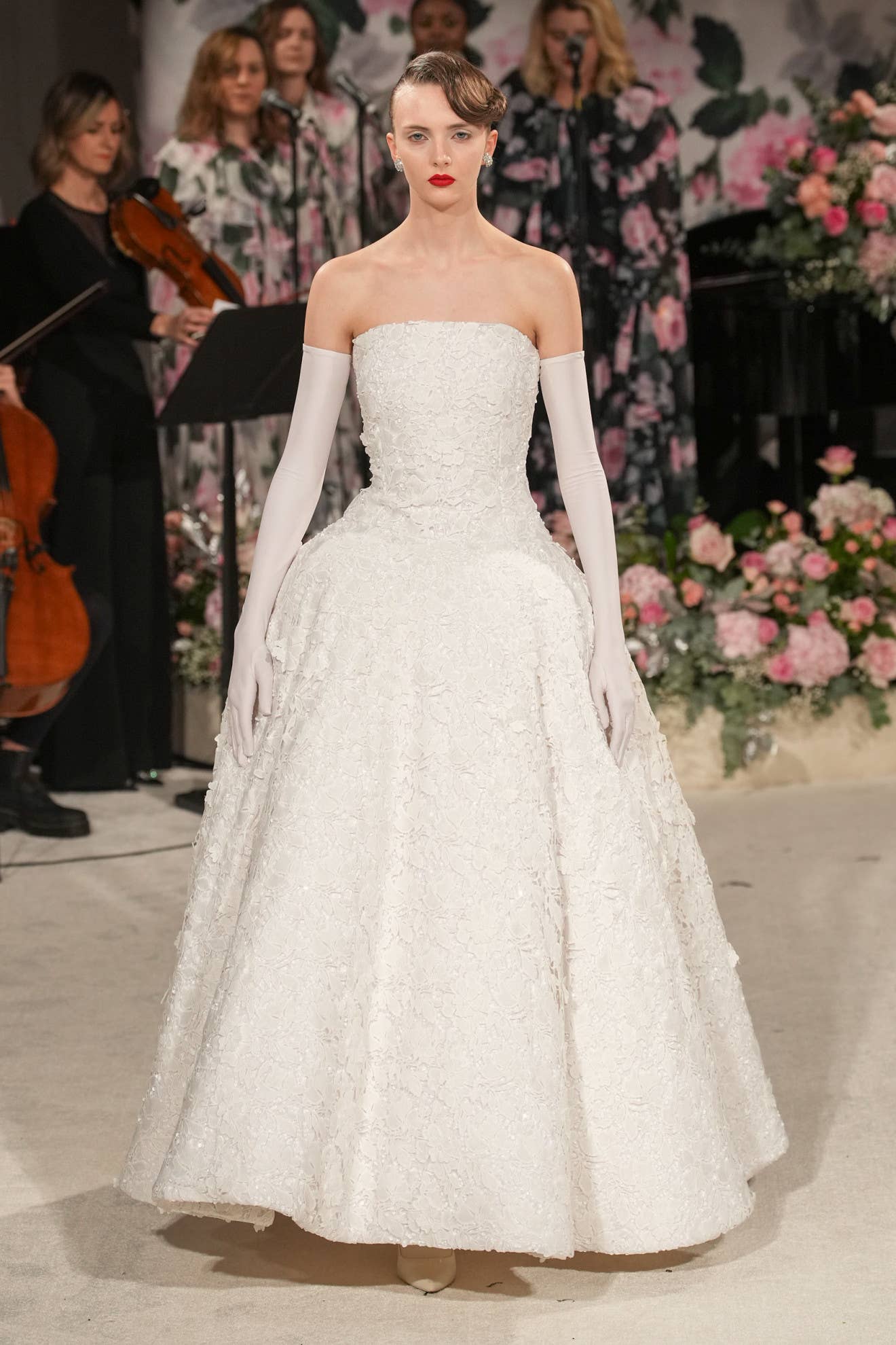 Richard Quinn Fall 2024 Is a Bridal-Inspired Continuation of Spring 2024 -  Fashionista