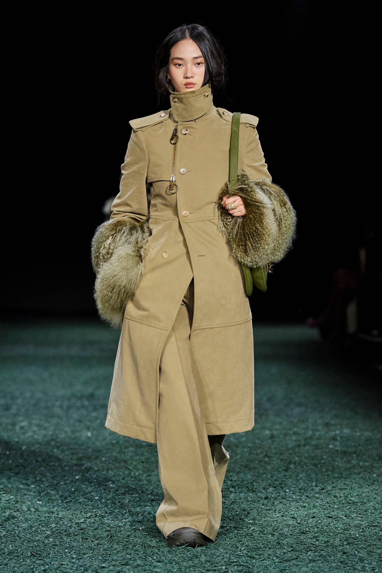 Daniel Lee Continues to Focus on Outerwear for Burberry Fall 2024