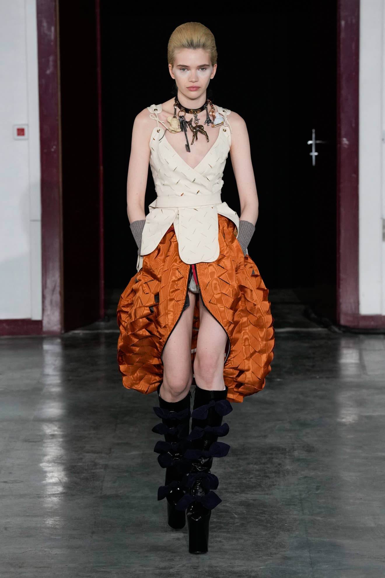 Vivienne Westwood ANGLOMANIA サスペンダー新品未使用 Andreas Kronthaler Found Inspiration for Vivienne Westwood Fall