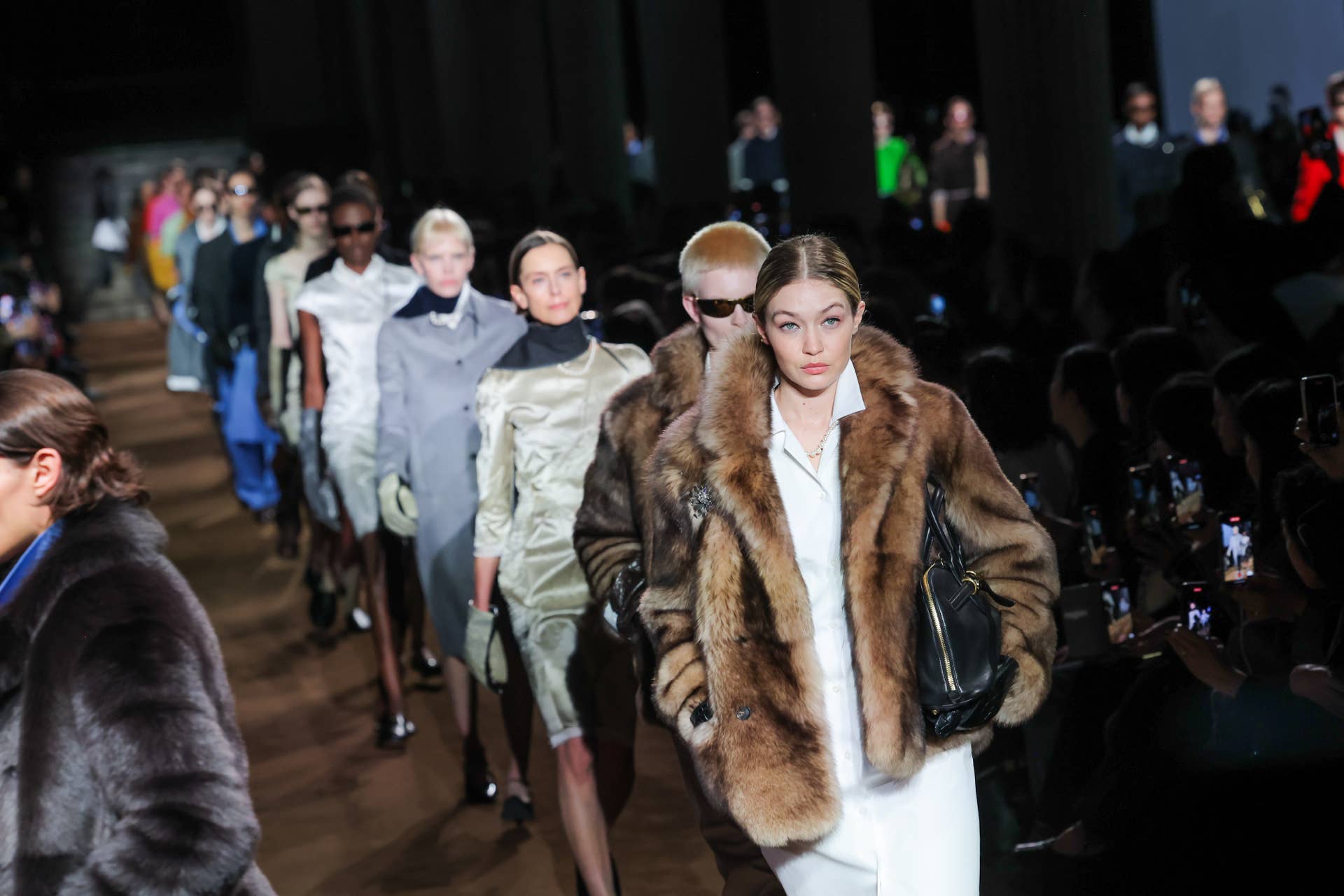 miu miu 初期コレクション　ミュール オレンジ/グリーン　Y2K Miu Miu Challenges the Notion of 'Dressing Your Age' for Fall 2024