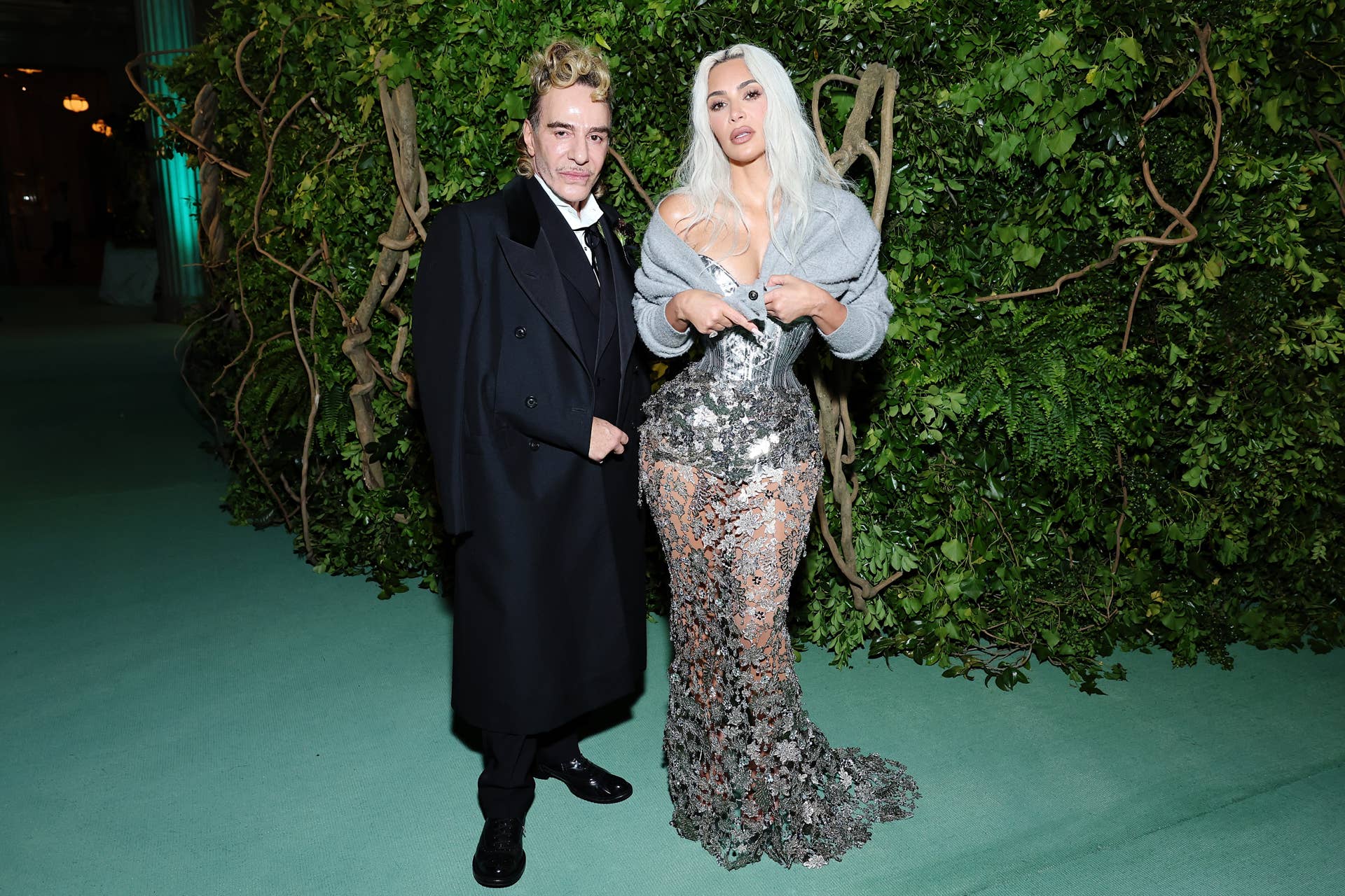 The 2024 Met Gala Red Carpet Was Basically the John Galliano Show -  Fashionista