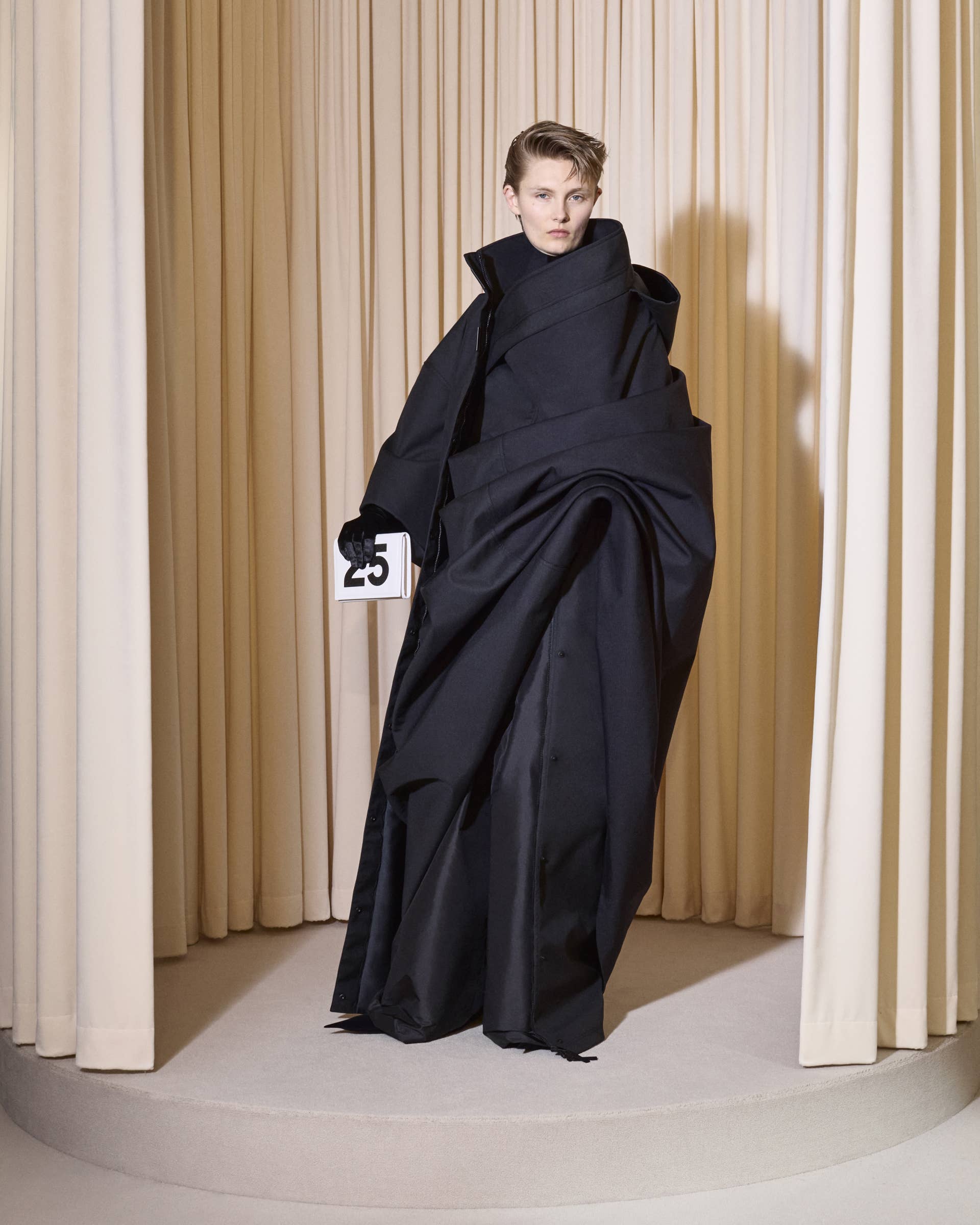 Demna Zeroes in on Cristóbal Signatures for Balenciaga Haute 