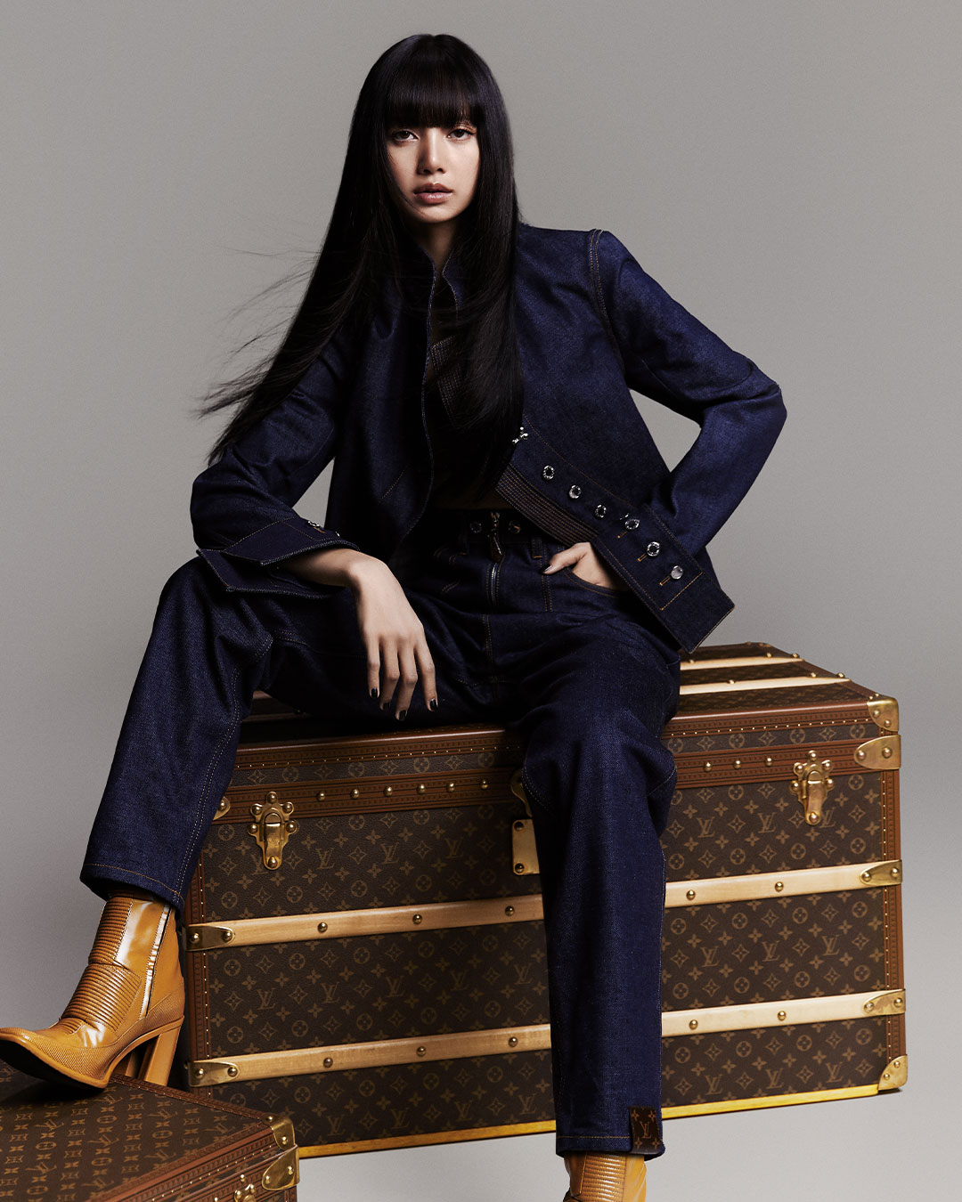 LOUIS VUITTONソローニュliza Blackpink's Lisa Brings Back Louis Vuitton Cult '00s Stephen