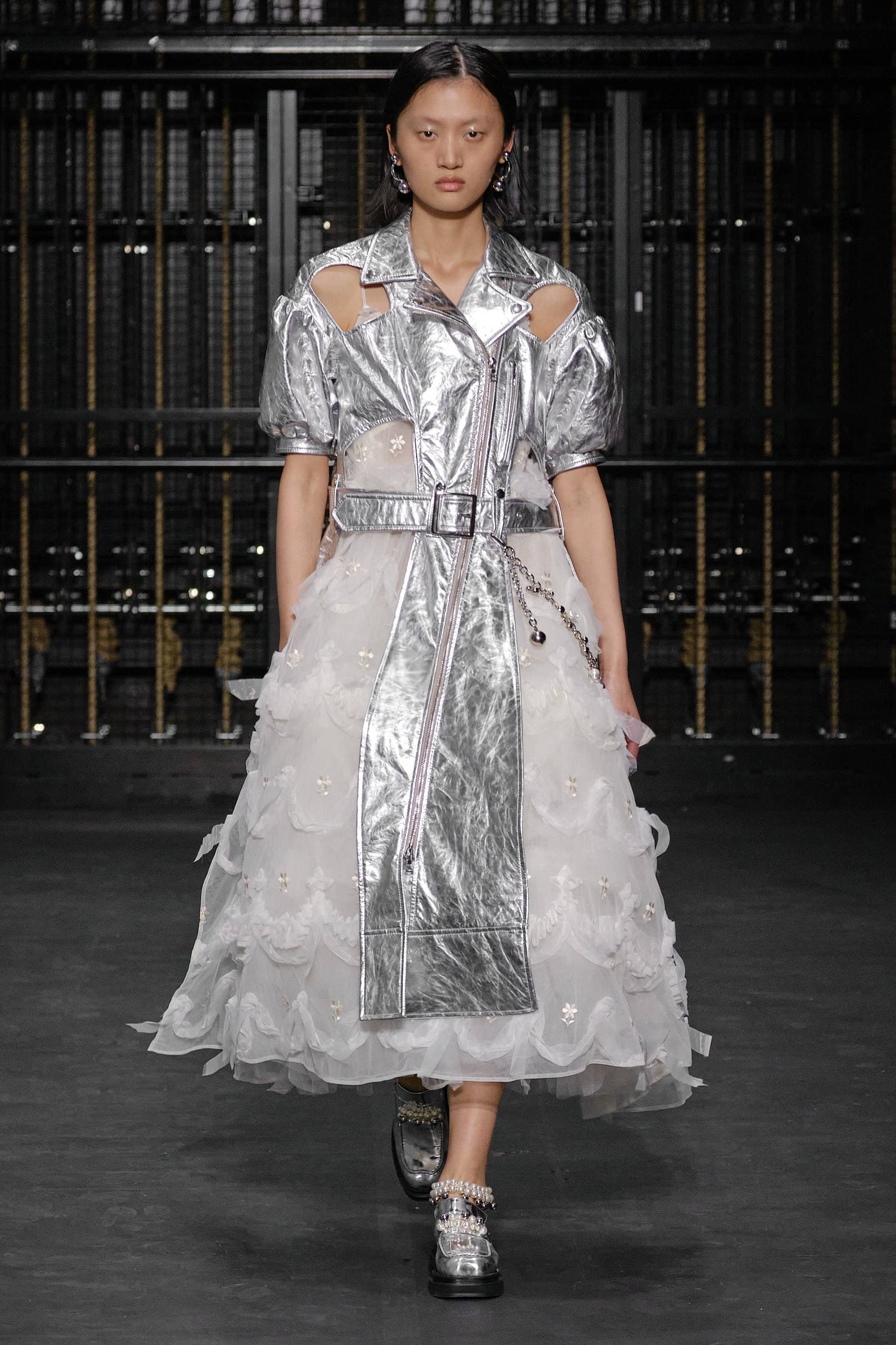 Simone Rocha Melds Roses, Bows and Bridal With Voluminous