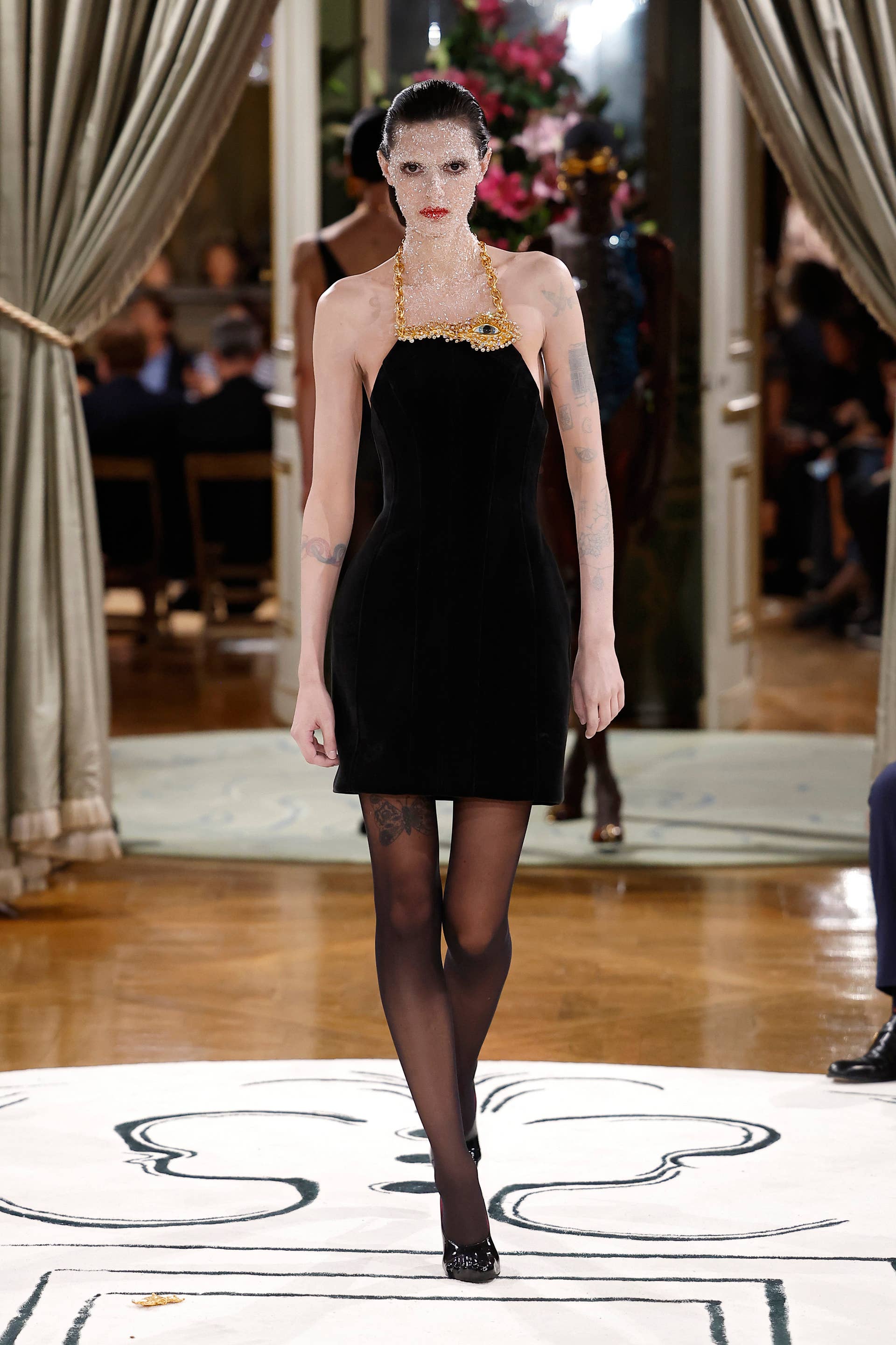 Daniel Roseberry Revives Archival Salvador Dal Lobster for Schiaparelli  Spring 2024 - Fashionista