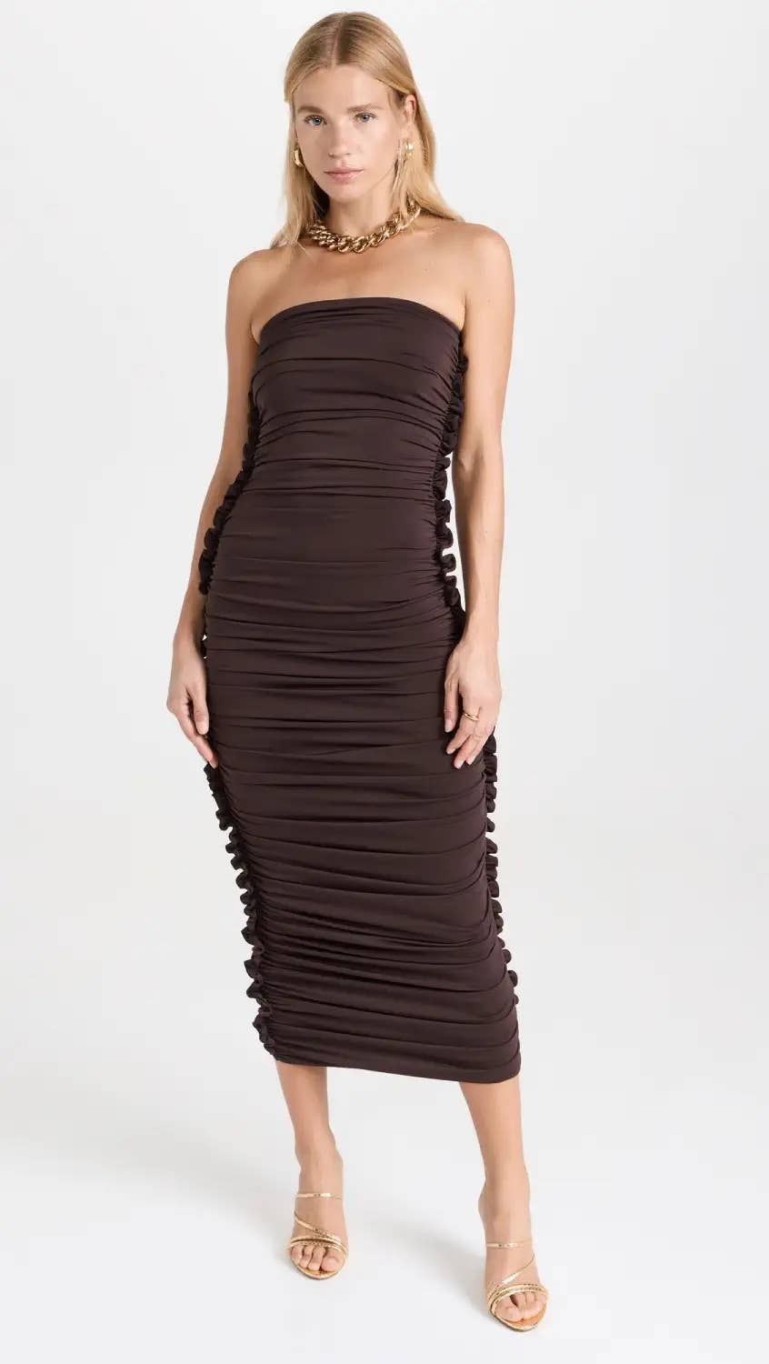 Great Outfits in Fashion History: Halle Berry in Brown Valentino at the  2002 Golden Globes - Fashionista