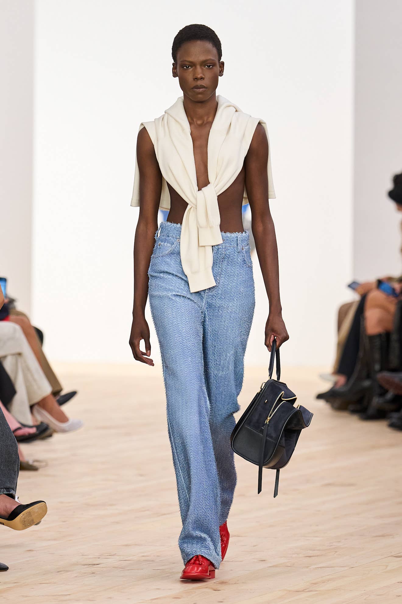 LOEWE バーニーズニューヨーク 2022年秋冬シーズン新作ウィメンズバッグを多数ご紹介 | BARNEYS NEW
