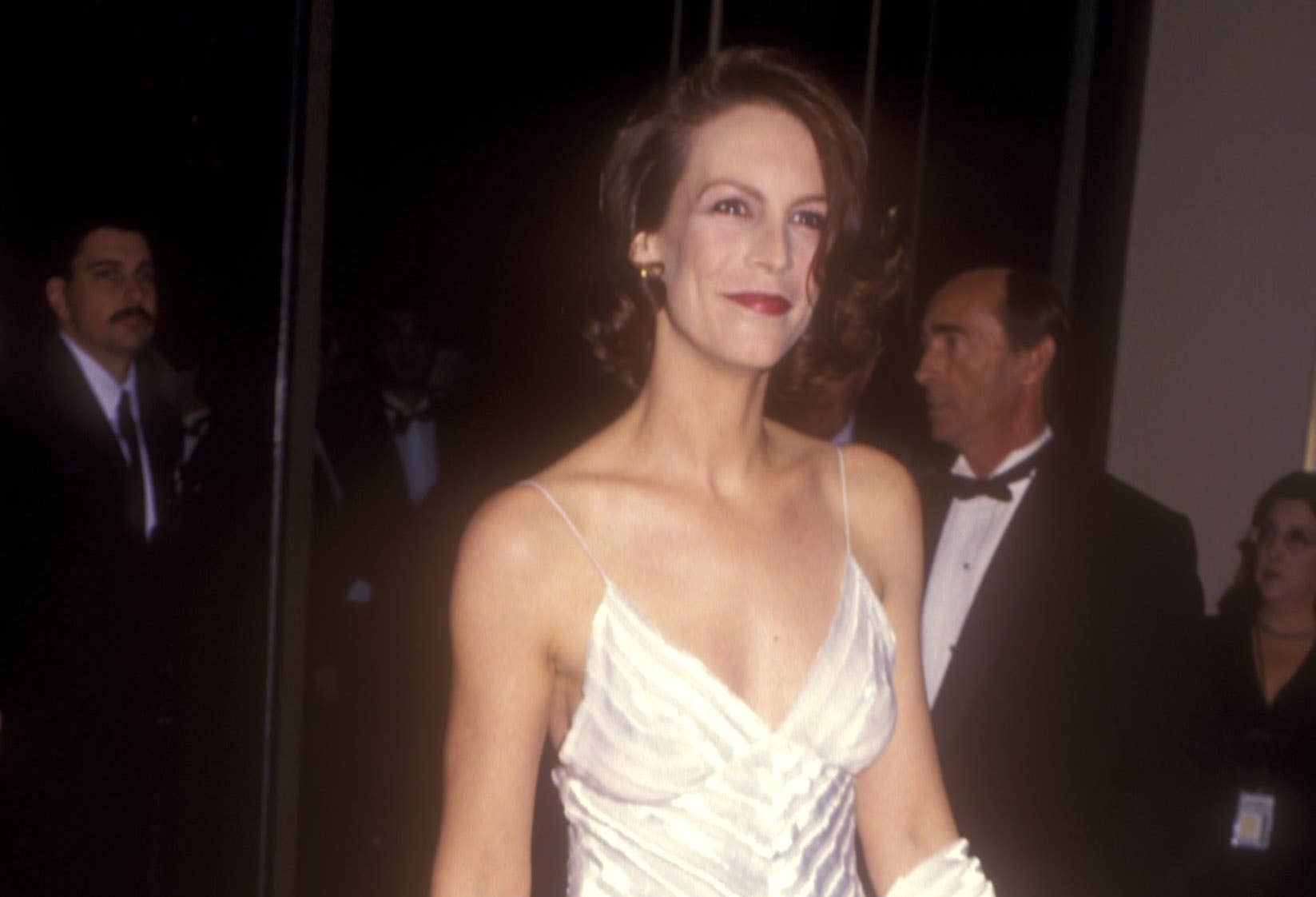 jamie lee curtis golden globe dress Jamie Lee Curtis pokes fun at her sexy Golden Globes dress