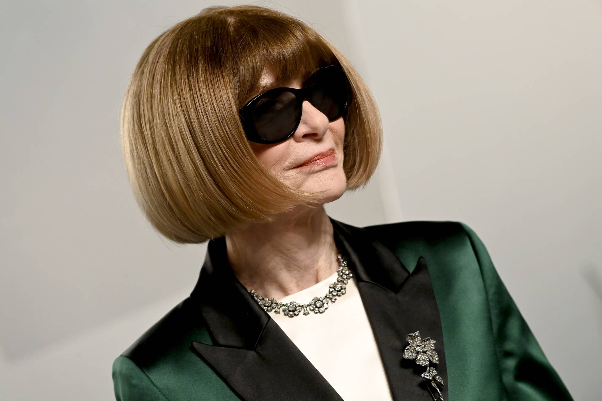 Must Read: Anna Wintour and Meryl Streep Cover 'Vogue', Saks Global Files ...