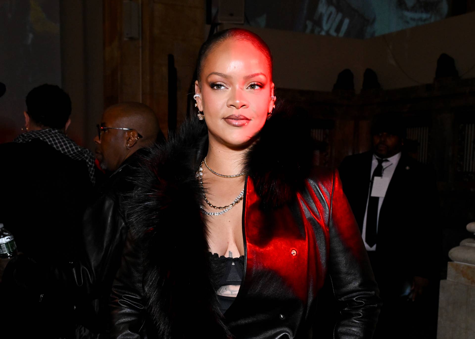 Unbedingt lesen: Rihanna und ihre Tochter Rocki zieren das Cover des ...