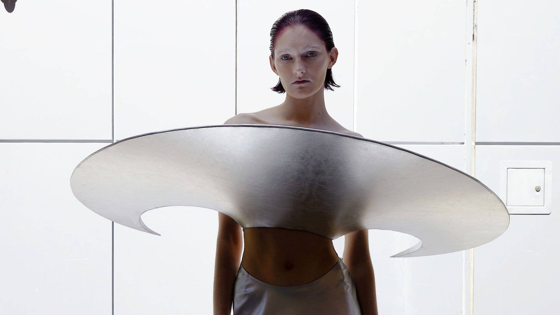 fashionista.com - Janelle Sessoms - The Emerging Designer Whose Sculptural Looks Are Already All Over Red Carpets