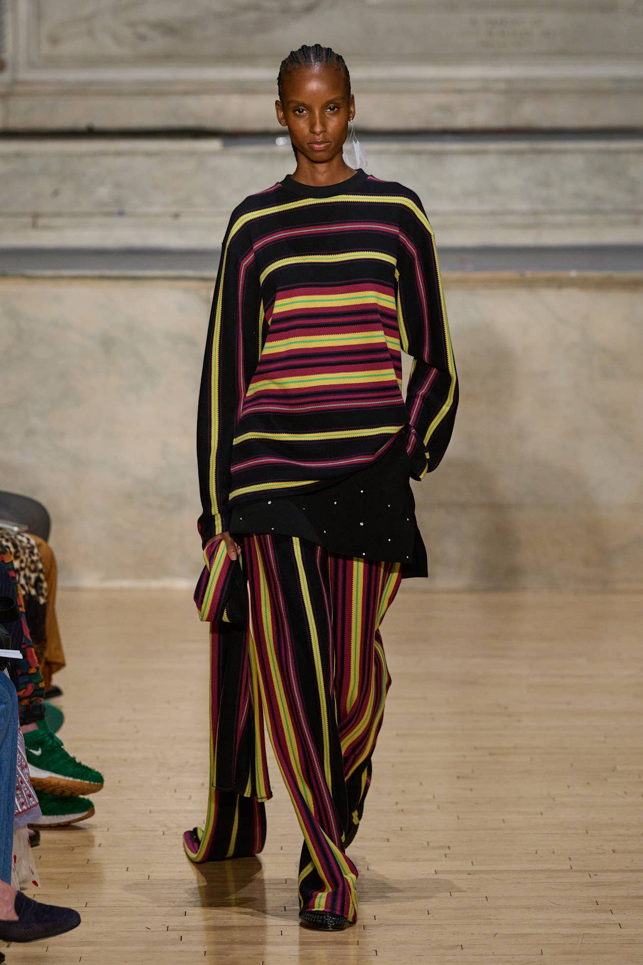 RACHEL COMEY 春物 Rachel Comey Spring 2027 Celebrates a Female Pro-Wrestler and