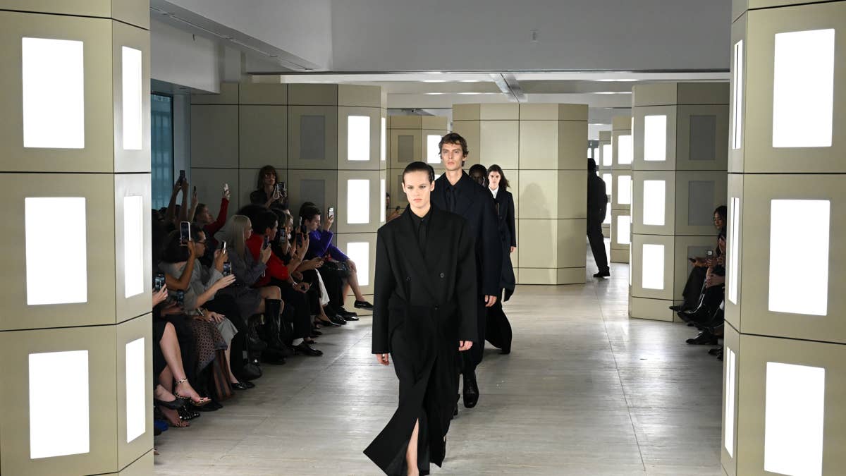FashionWireDaily — Steven Kolb Gets Physical With PETA Protestors, Street Style Goes Casual and Everything Else You Need to Know About