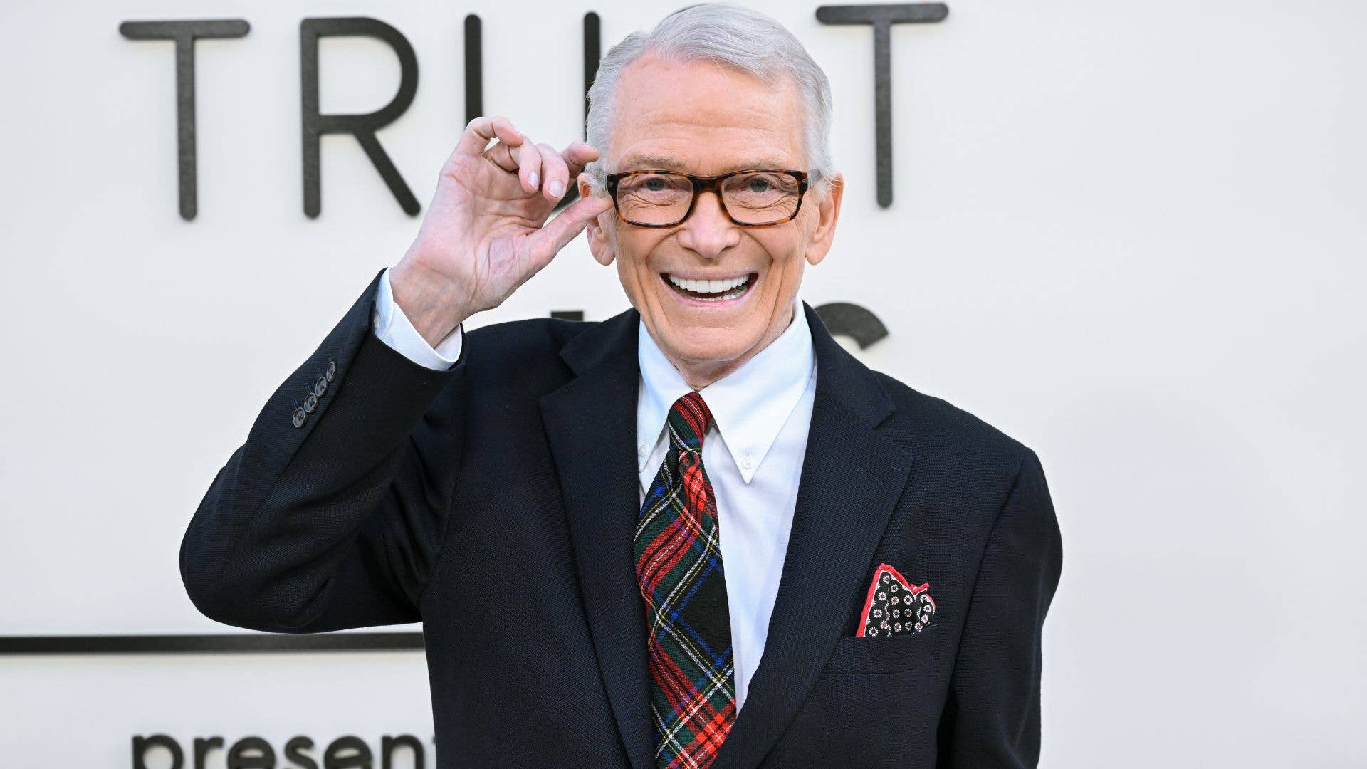 Bob Mackie Dies at 87
