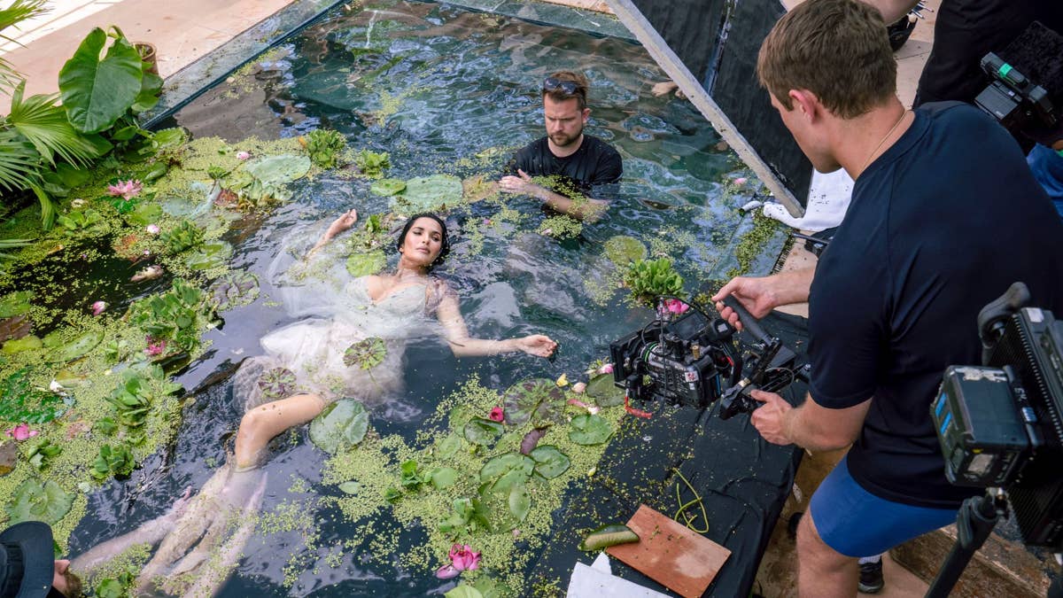 FashionWireDaily — Must Read: Pirelli Calendar Reveals India-Focused 2027 Cast & Vision, H&M to Conduct Layoffs