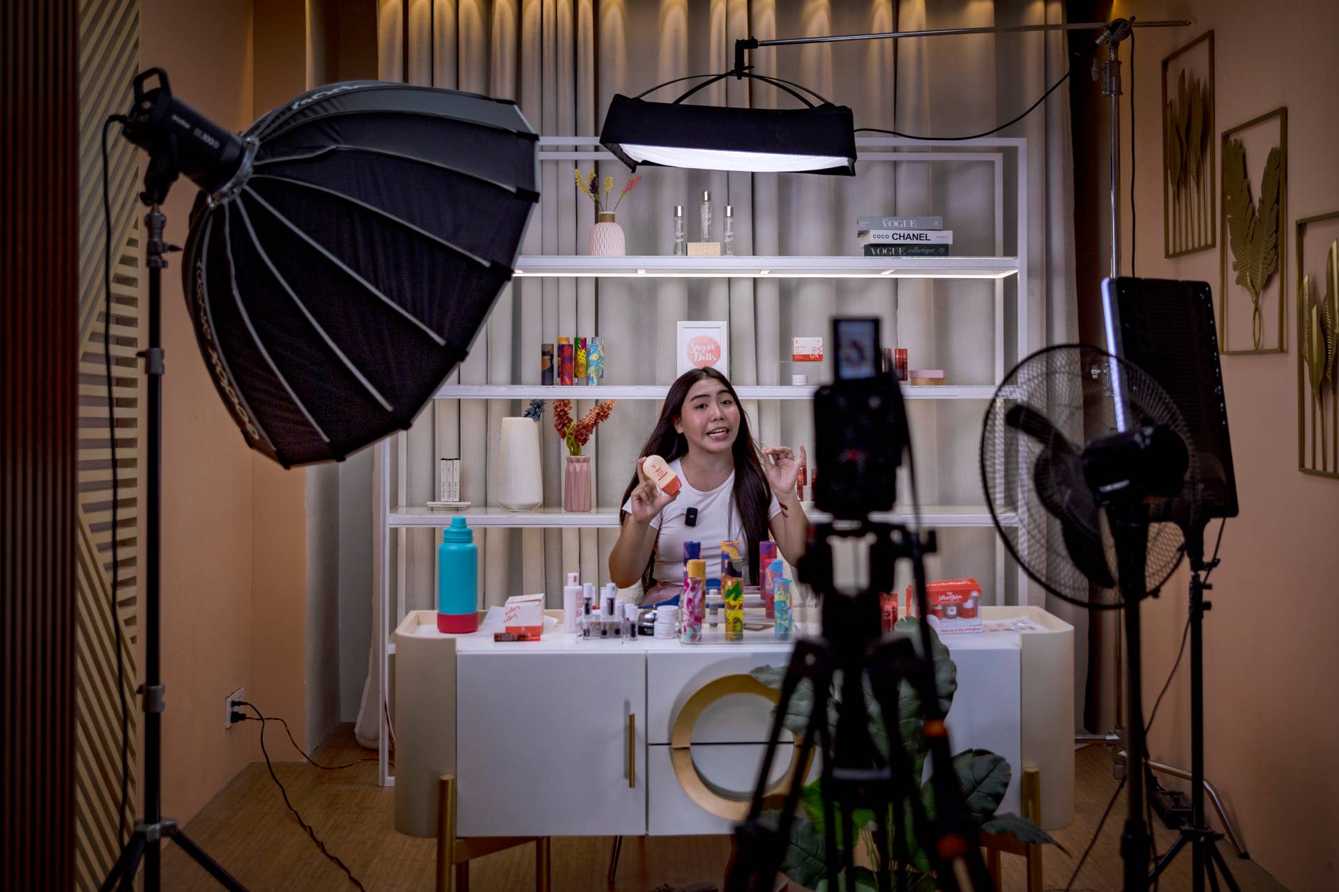 How Do Small Beauty Brands Compete in the Labor-Intensive World of Live Selling?