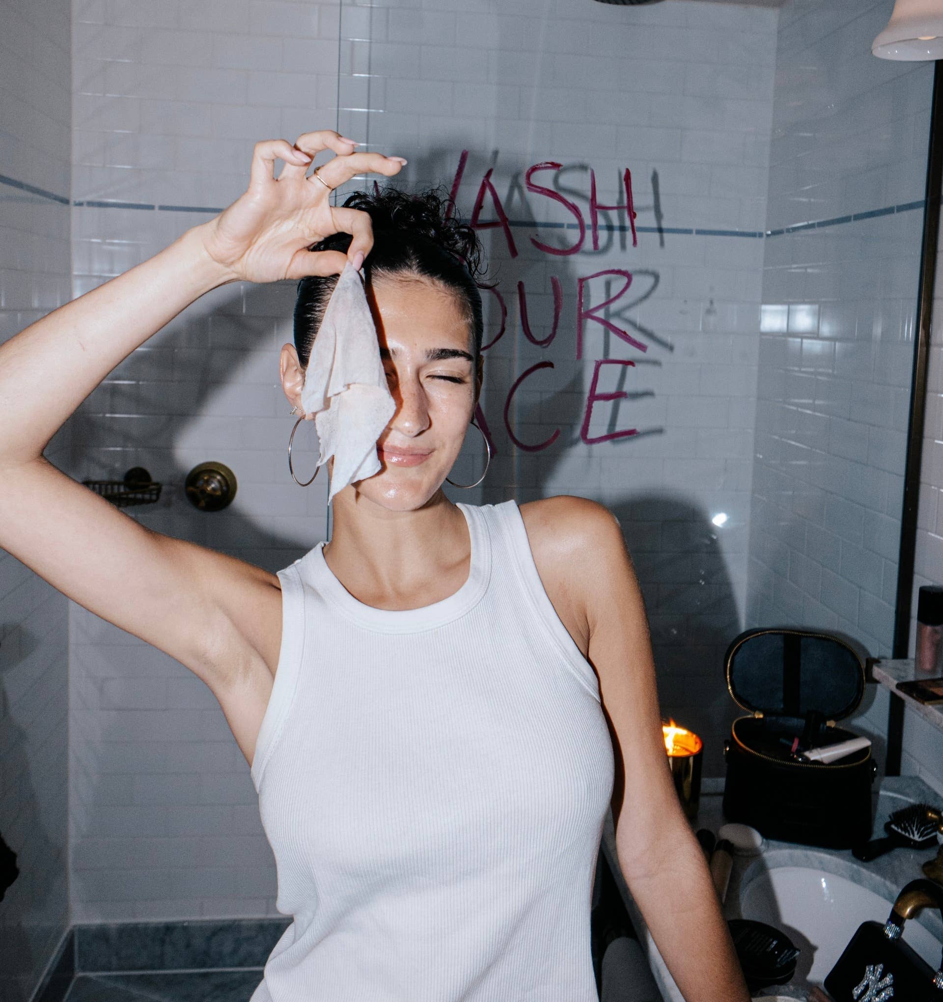 4AM's Viral Clean Sheets Are Turning Face Wipes From 'Shameful' to 'Aspirational'