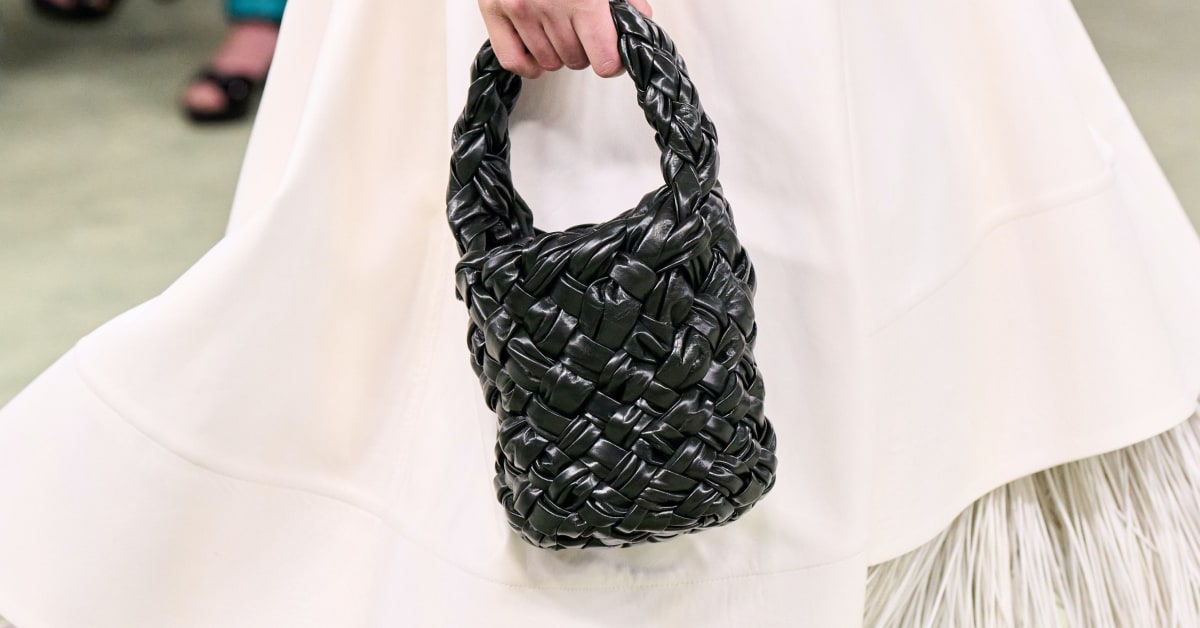 Matthieu Blazy Embraces Big Bags at Bottega Veneta for Spring 2024