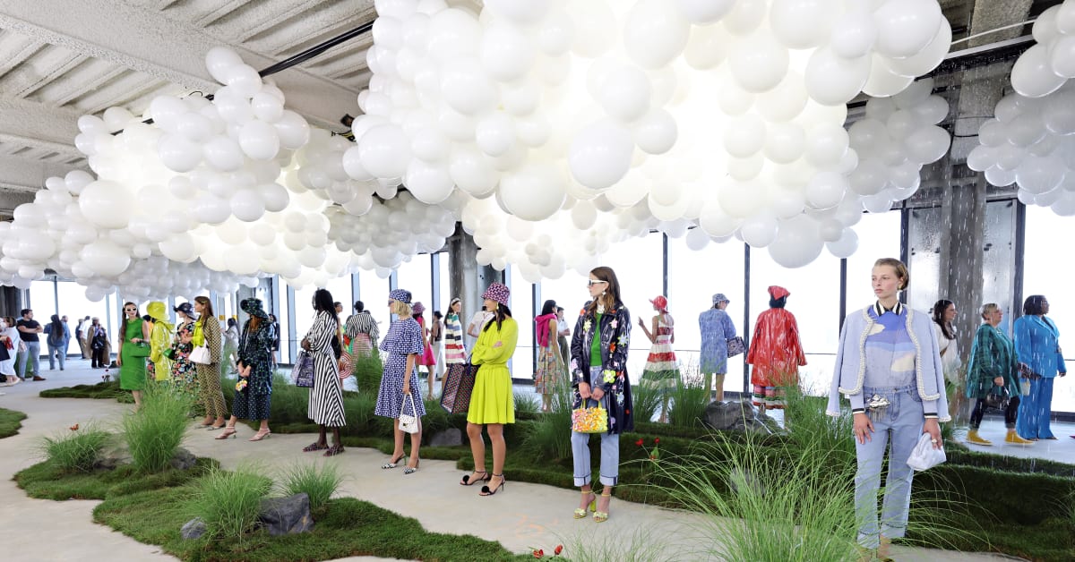 Kate Spade New York Returns to Fashion Week With New Creative Leads and  Unexpected Motifs for Spring 2023 - Fashionista