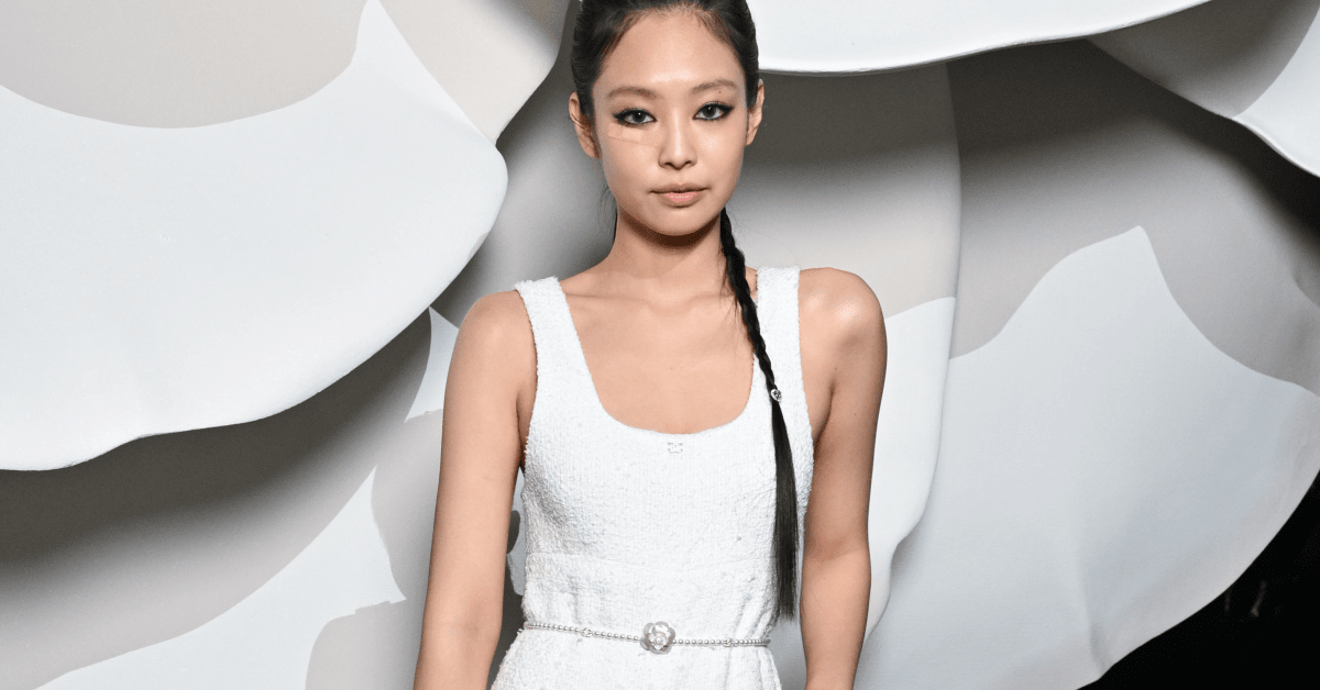 Jennie Kim, Park Seo Joon, FKA Twigs, Penelope Cruz and More 'Shut Down'  the Chanel Show - Fashionista