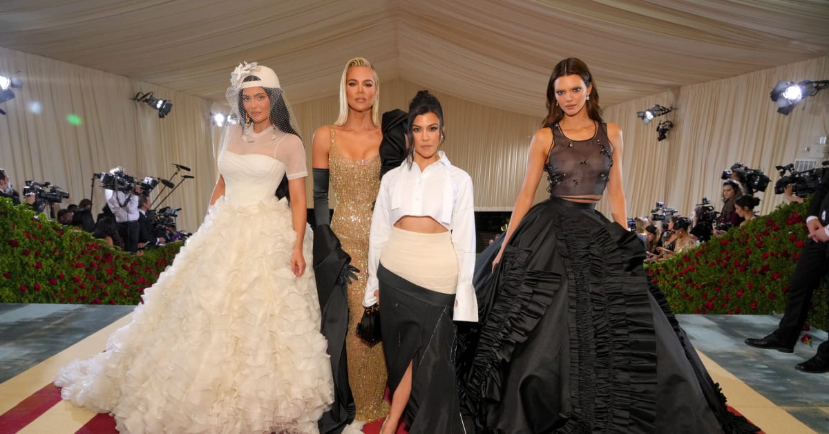 Finally Kris Jenner Achieves World Domination a.k.a. Getting All Five of Her Girls at the Met Gala Fashionista
