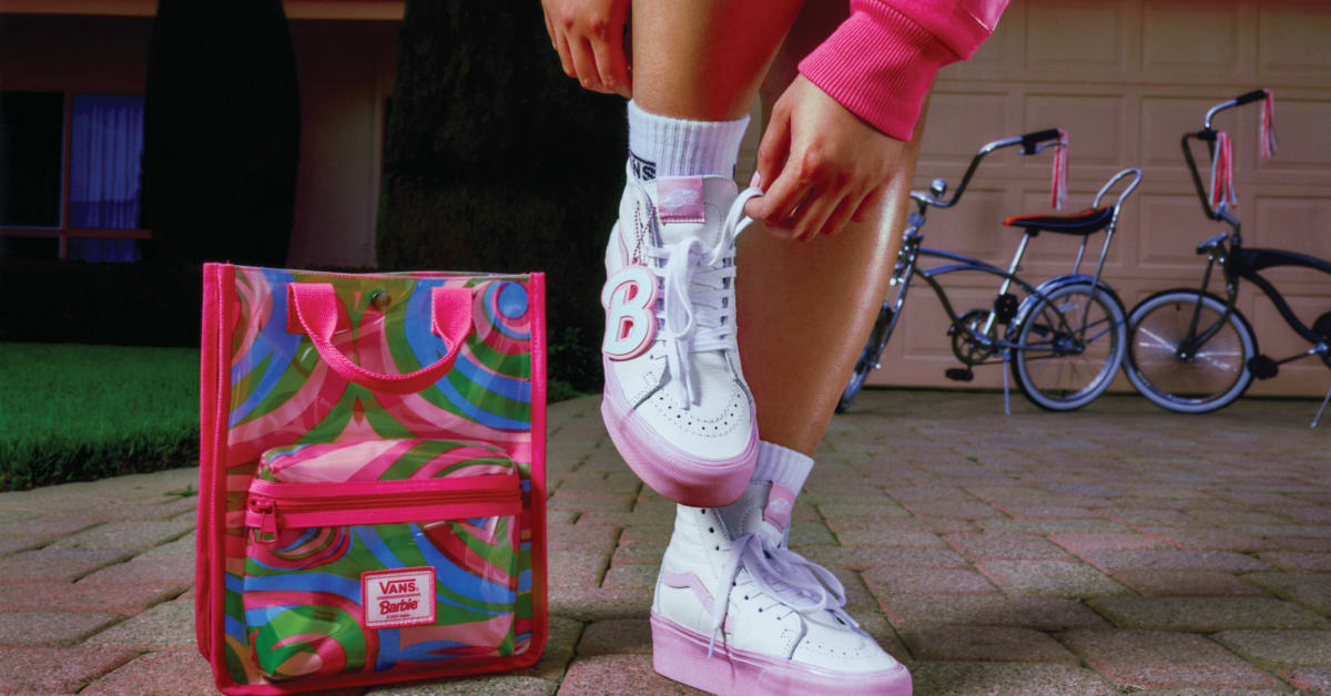 【Vans】☆サンダル☆VANS X BARBIE SLIDE-ON VR3CUSH SHOE NEW IN BOX 2 VANS X BARBIE SLIDE-ON VR3CUSH SHOE SIZES 8 AND