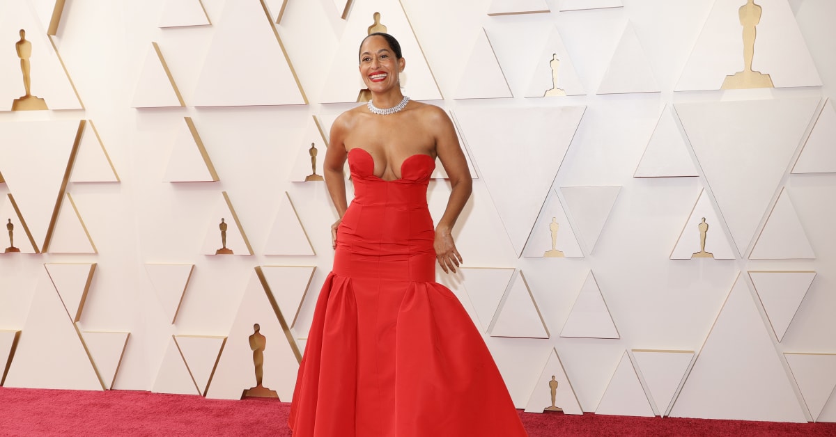 Oscars red dress clearance