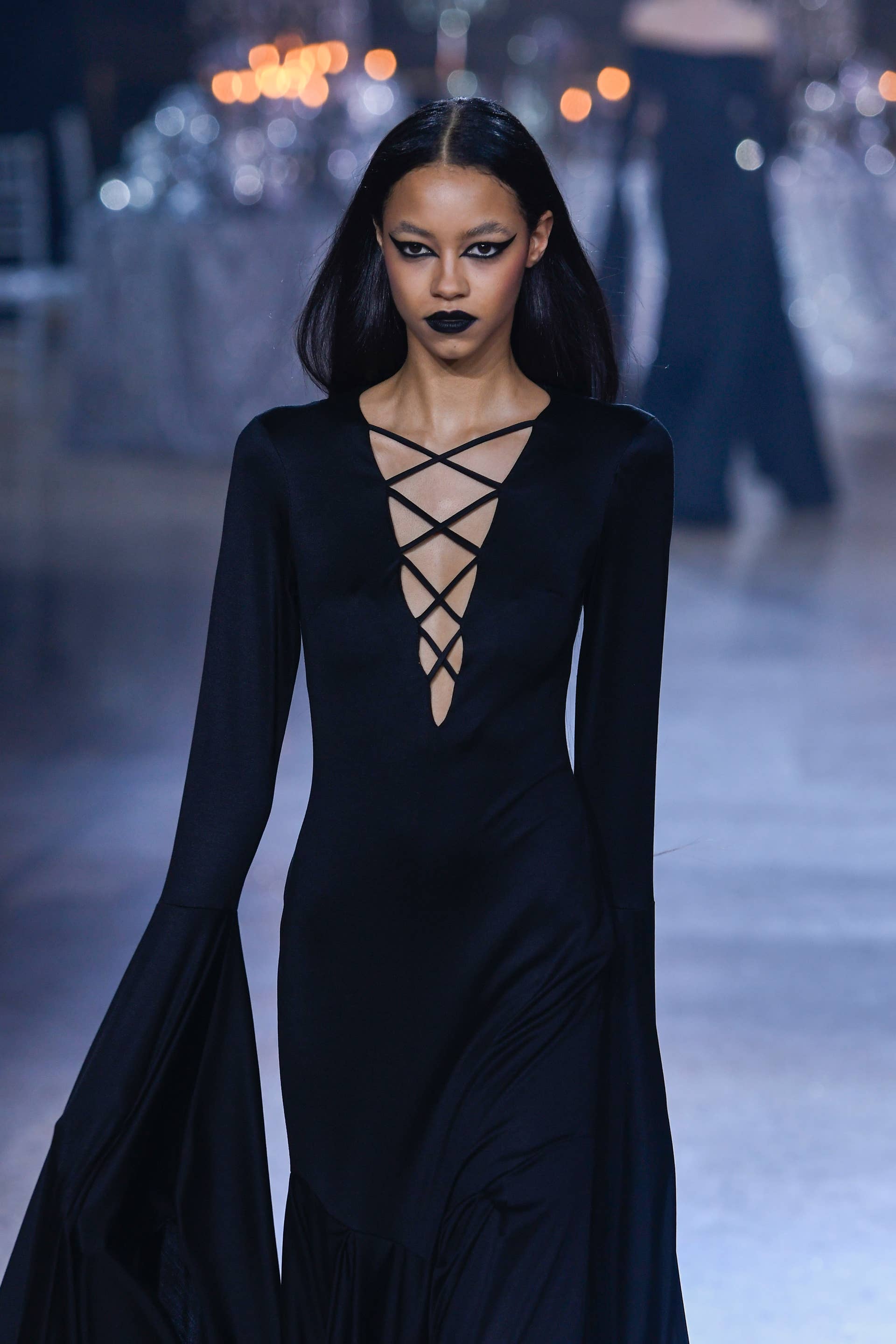 https://fashionista.com/.image/ar_16%3A9%2Cc_fill%2Ccs_srgb%2Cfl_progressive%2Cg_xy_center%2Cq_auto%3Agood%2Cw_768%2Cx_2123%2Cy_1289/MTk1NzkzOTE5MjgyMzI1NDk4/rodarte-fall-2023-beauty-2.jpg