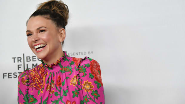 sutton-foster-tribeca-film-festival-pink-floral-dress-younger-screening (1)