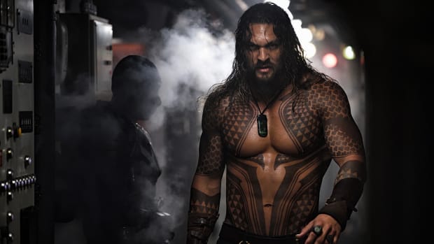 main-aquaman-jason-momoa-arthur-curry-shirtless-tattoos