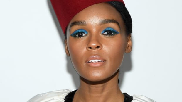 janelle-monae-paris-fashion-week-blue-eyeshadow