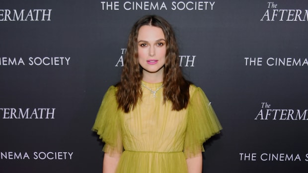 Keira Knightley Wore an Ethereal Valentino Dress To The Evening ...