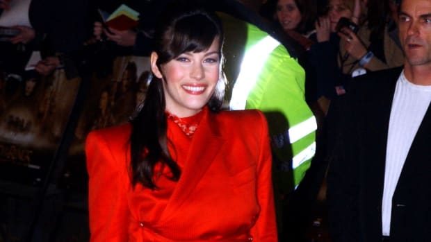 Actress Liv Tyler arrives for the World Premiere of ''Lord of the Rings'' December 10, 2001 in London, England