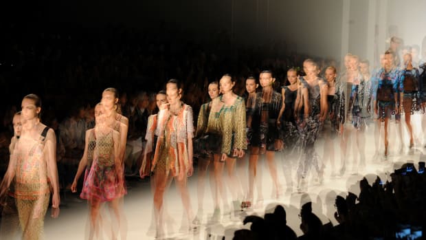 PANTONE® USA  Fashion Color Trend Report: New York Fashion Week  Autumn/Winter 2022-2023