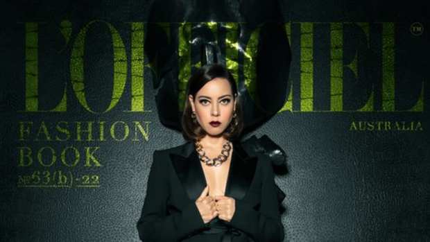 AU63_LOFFICIEL_FASHION_BOOK_AUBREY+PLAZA+Cover+B