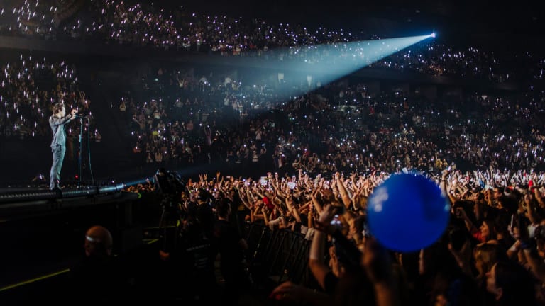 Harry Styles Concerts Are His Fans' Met Gala - Fashionista